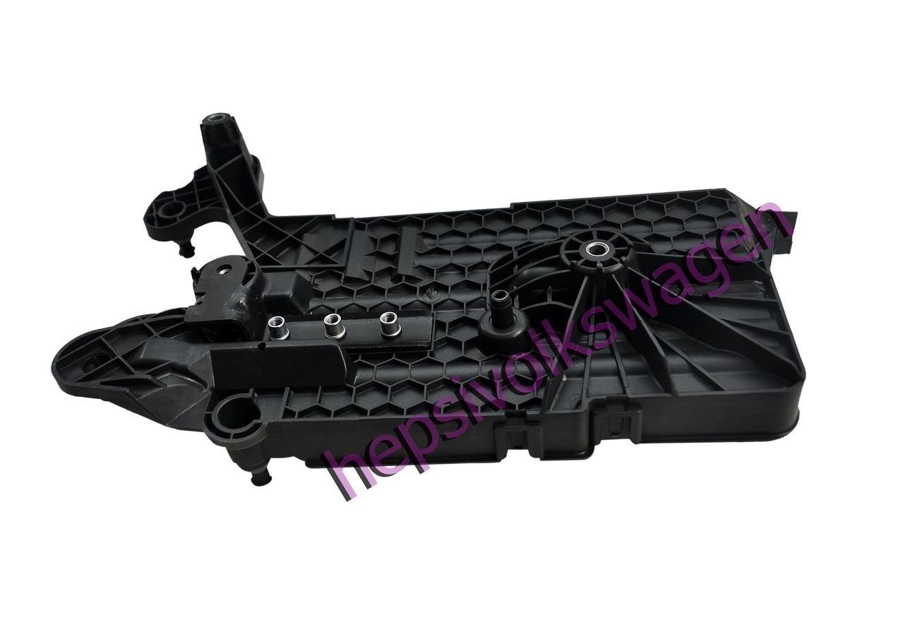 OEM Akü Alt Braketi 5Q0915331J Volkswagen Golf 7