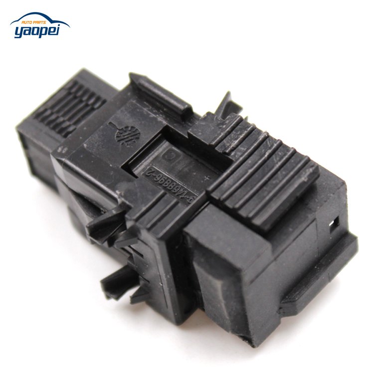 PEDAL ŞALTERİ FREN E-53/60/65/70/83/87/90 F-07/10 61316967601-