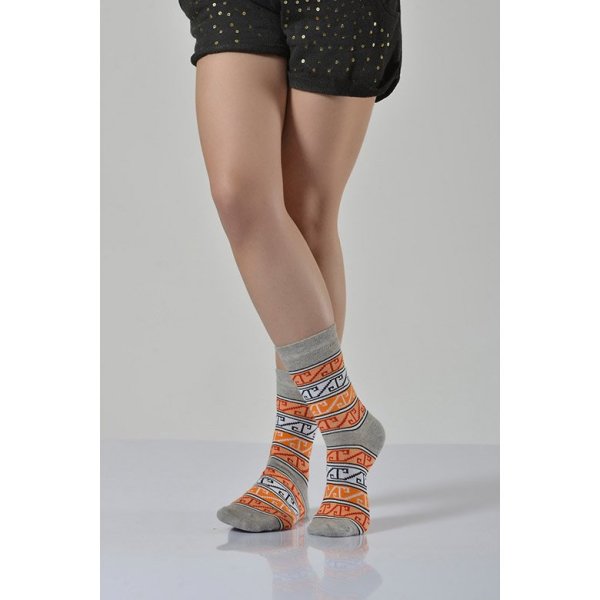 Kadın Halı Desen Soket Çorabı  - Gri