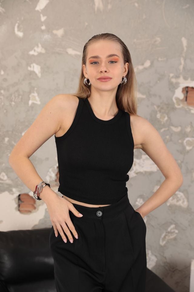 Kaktüs Kaşkorse Kumaş Bisiklet Yaka Kadın Crop Atlet  - Siyah