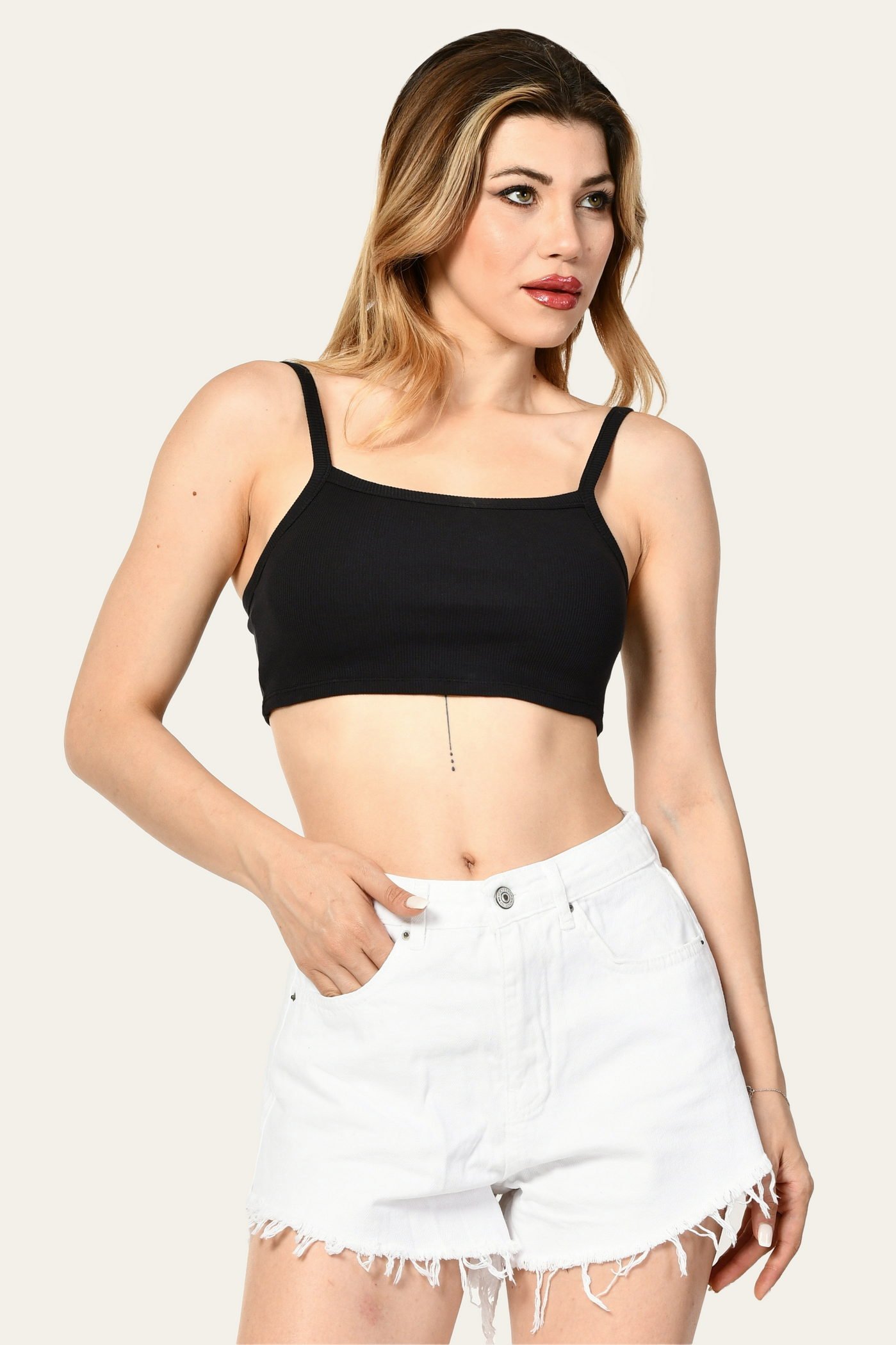 Noori Likralı Kaşkorse İnce Askılı Kadın Crop Top  - Siyah