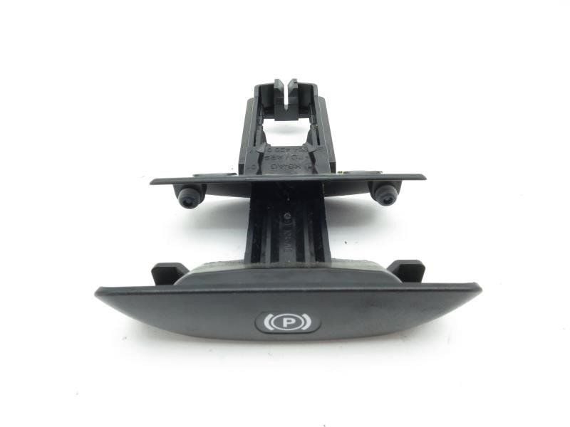 Mercedes W204 Kasa El Fren Bırakma Kolu Ve İç Plastiği Orijinal Mercedes Marka A2044200177 - A2044270020