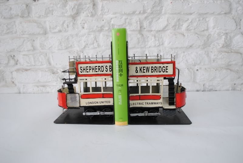 METAL TRAMVAY KITAP STOP