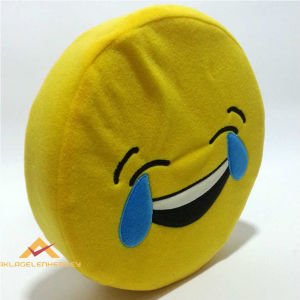 GÜLEN SURAT DESENLİ SARI DEKORATİF EMOJİ YASTIK