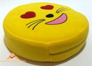 KALP GÖZLÜ DESENLİ SARI DEKORATİF EMOJİ YASTIK