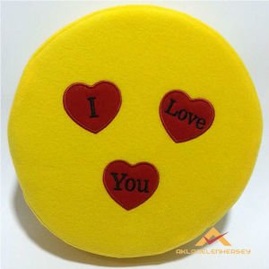 I LOVE YOU DESENLİ SARI DEKORATİF EMOJİ YASTIK