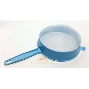 17cm Çap Plastik Saplı Süzgeç Süt Süzgeci