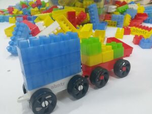 Eğitici Yaratıcı 200 parça Lego Seti Ufku Açar,Zeka Geliştirip Beceri Kazandır Bina,Araba,Tren Setli