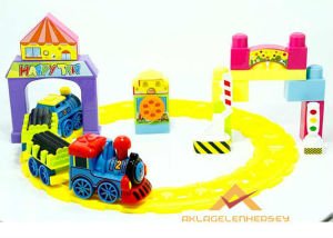 VARDEM LEGOLU MÜZİKLİ OYUNCAK BEBEK TRENİ SETİ