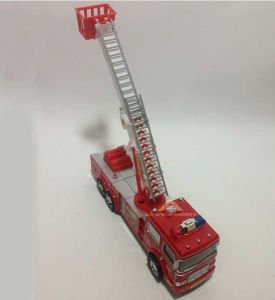 SESLİ IŞIKLI HAREKETLİ İTFAİYE ARABASI 360º DÖNER UZUYAN MERDİVENLİ İTFAİYE ARABASI 30x8x7cm
