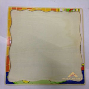 12 PARÇADAN OLUŞAN ÇOCUKLARIN GÜZEL ZAMAN GEÇİREBİLECEĞİ EĞLENCELİ ÇOCUK FİGÜRLÜ AHŞAP PUZZLE