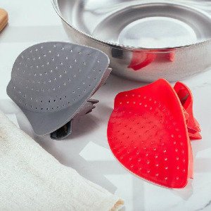 Kolayca Tencerelere Monte Edilen Pratik Mandallı Süzgeç Aparatı Klipsli Makarna Süzgeci