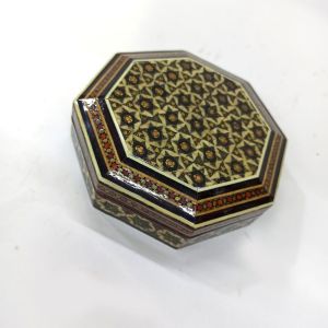 Ahşap Altın Varaklı Kakma Sedef İşlemeli İnce El İşçilikli 10x10 cm Sekizgen Kutu