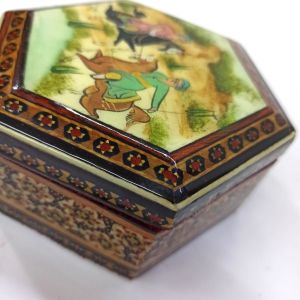 Ahşap Altın Varaklı Kakma Sedef İşlemeli İnce El İşçilikli 10x10x5 cm Sekizgen Menteşeli Kutu