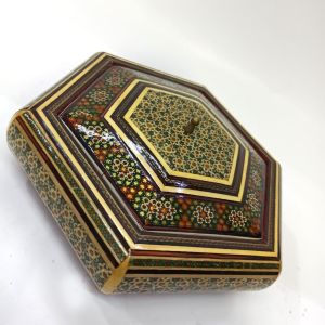 Ahşap Altın Varaklı Kakma Sedef İşlemeli İnce El İşçilikli Altıgen Kutu 25 cm En, 4 cm Boy