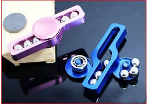 Metal Stres Çarkı 3 Kanatlı 9 Çelik Bilyeli Çelik Rulmanlı Orjinal Hand Spinner Süper Dönüş ve Hız