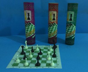 20x20cm Okullar İçin Kutulu Satranç Takımı