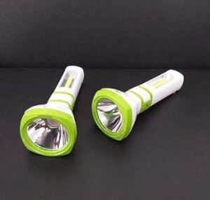 Pratik Kullanımı Kolay Ergonomik 17x5.5 cm El Feneri Led Tourch Pilli