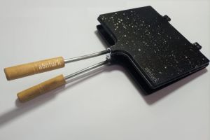 Ahşap Saplı Döküm Alüminyum Ocak Üstü 3 Kat Granit Tost Makinesi YaşamBoyu Garantili Tostmatik Grill