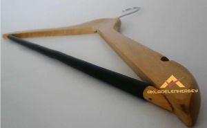 1.SINIF KAYDIRMAZ PVC BORU TAKVİYELİ AHŞAP ASKI