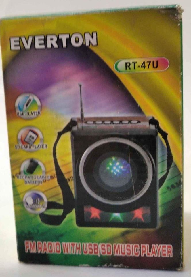 EVERTON RT 47U FM Radyo Çalar. USB Girişli, SD Card Player, Şarj Bataryalı, Ses Kayıt Yapar.