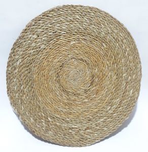 Yemeklerinizi Servis Etmek İçin 35x35cm Çapında Yuvarlak Hasır   Kaliteli Malzemeden Üretilmiştir