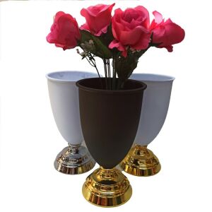 Kupa Stili Özellikli Plastikten Metal Tabanlı 28 cm Dekoratif Çiçek Vazosu