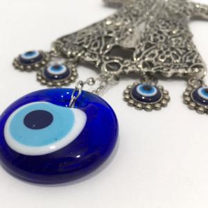 Dekoratif Metal İşlemeli Nazar Boncuklu Askılı Kaftan Duvar Süsü