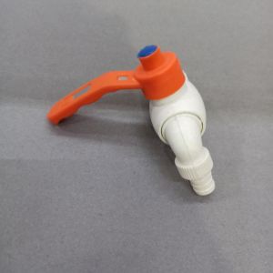 Pirinç Bağlantılı PVC Gövde Hortum Takılabilen Aç-Kapa Özellikli Sulama Musluğu