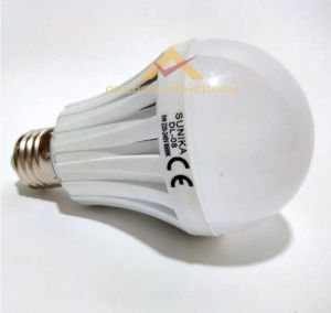 7W ŞARJLI LEDLİ AMPUL AKILLI ACİL DURUM LAMBASI Normal duya takılabilen Şarjlı Led Ampül