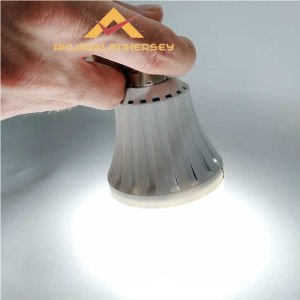 7W ŞARJLI LEDLİ AMPUL AKILLI ACİL DURUM LAMBASI Normal duya takılabilen Şarjlı Led Ampül