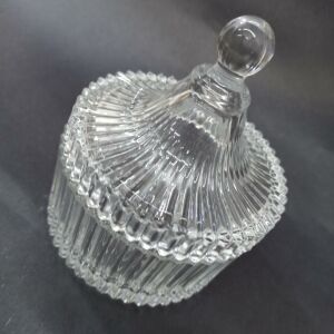 Dekoratif Şık Çizgili Kapaklı Kristal Kesme Cam Şekerlik 13.5x10 cm