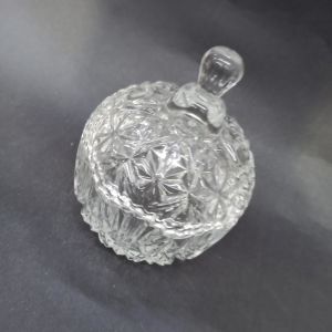 Dekoratif Şık Kendinden Desenli Kapaklı Kristal Kesme Cam Şekerlik 13.5x9.5 cm