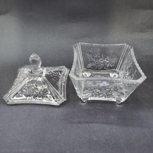 Dekoratif Şık Kapaklı Kristal Kesme Cam Şekerlik 14x10.5 cm
