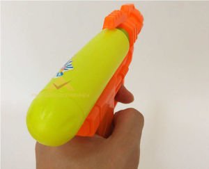 MÜKEMMEL SU FIŞKIRTAN 19cm OYUNCAK SU TABANCASI-1