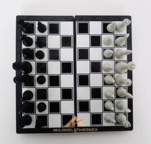 MIKNATISLI MANYETİK 22x22cm SATRANÇ OYUN TAKIMI