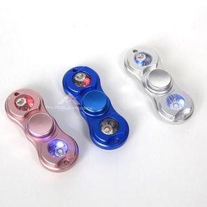 Metal Kutulu Işıklı Metal Stres Çarkı Çelik Rulmanlı Orjinal Hand Spinner Süper Dönüşlü Işıklı Çark