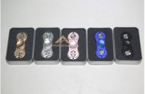 Metal Kutulu Işıklı Metal Stres Çarkı Çelik Rulmanlı Orjinal Hand Spinner Süper Dönüşlü Işıklı Çark