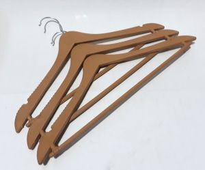 3 Adet 43cm Boyunda Ahşap Rengi ve Siyah Ekonomik Plastik Elbise Askısı