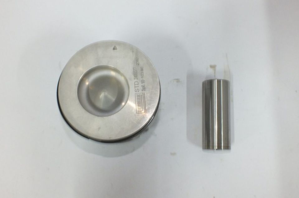 HD75 Euro2 D4DA 104 mm Piston Segman Std