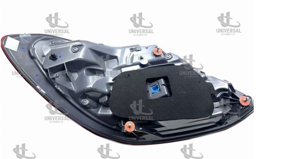 Mercedes W213 16-19 RH Stop