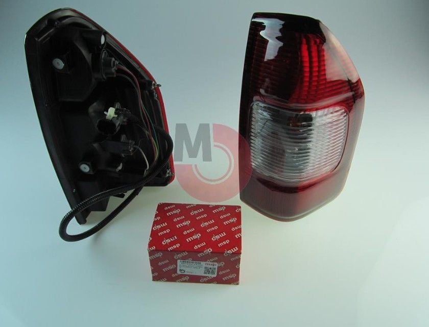 D-MAX Stop Lambası Komple (EM) RH