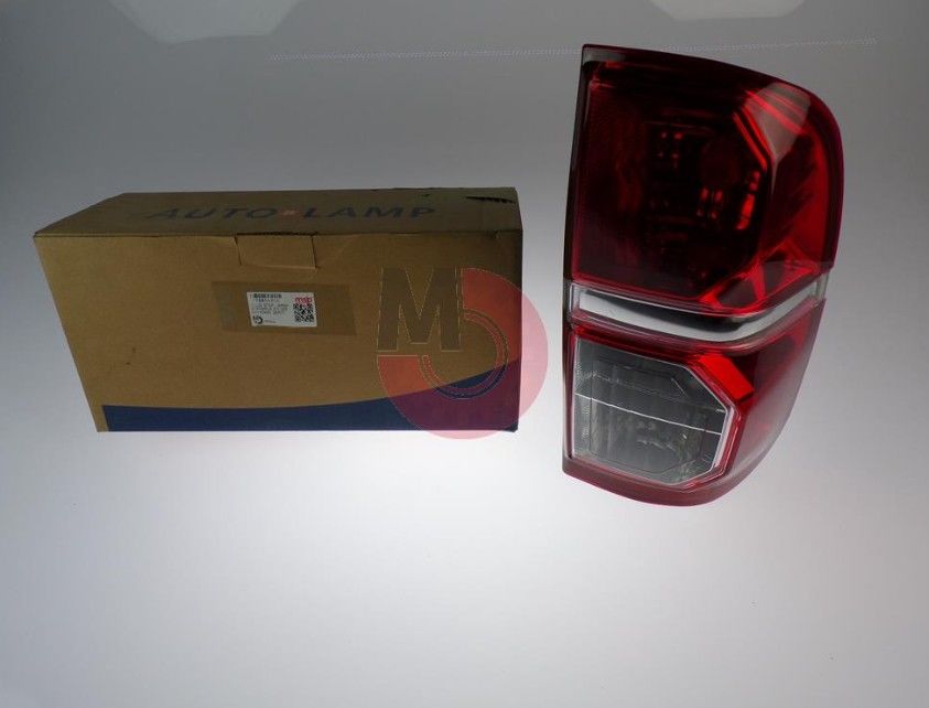 Hilux Stop Lambası Komple RH (VİGO) Nikel Şerit