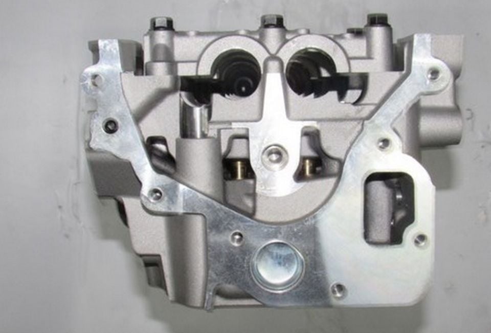Nissan Patrol / Terrano / Urban ZD30 3,0T Silindir Kapak