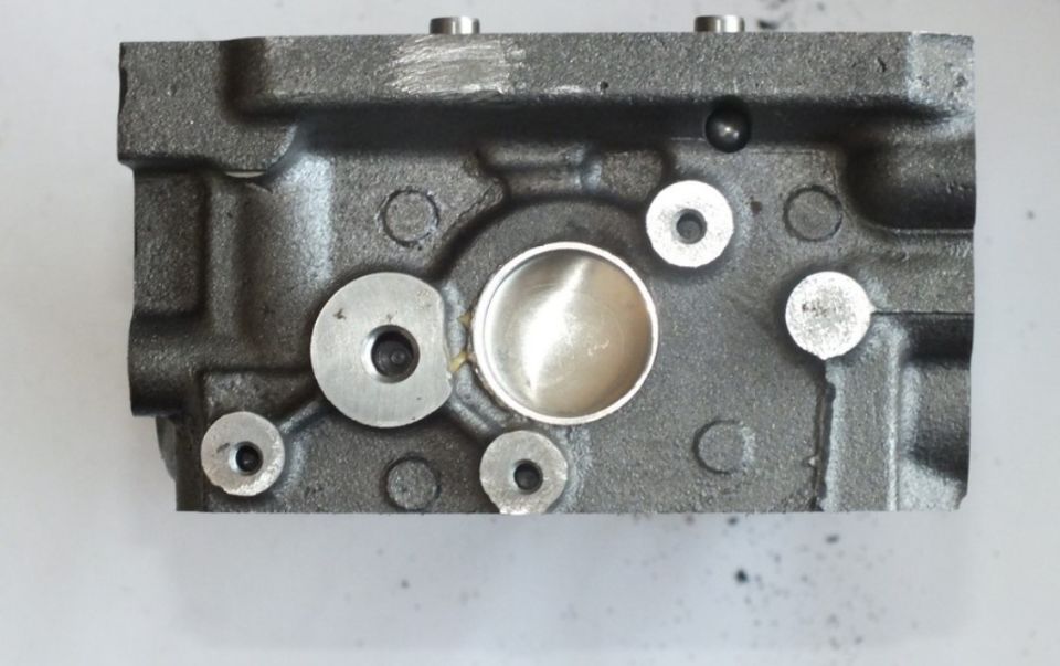 Nissan Vanette LD23 Silindir Kapak