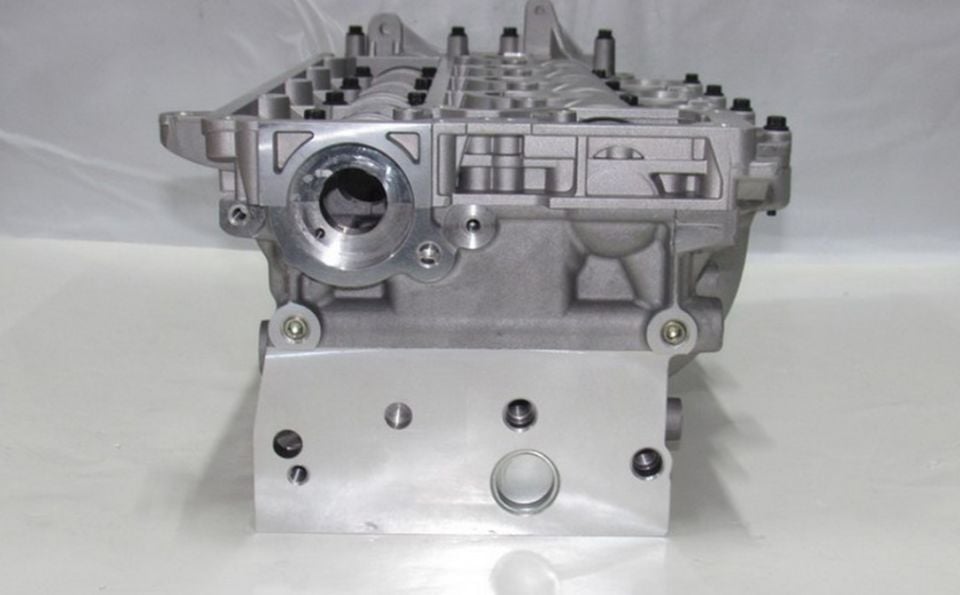 Ford Mondeo IV / Focus II / C4 / C5 / Scudo / 307 / 308 / 407 / 508 / 607 / 807 / S40 2,0 TDCİ Silindir Kapak