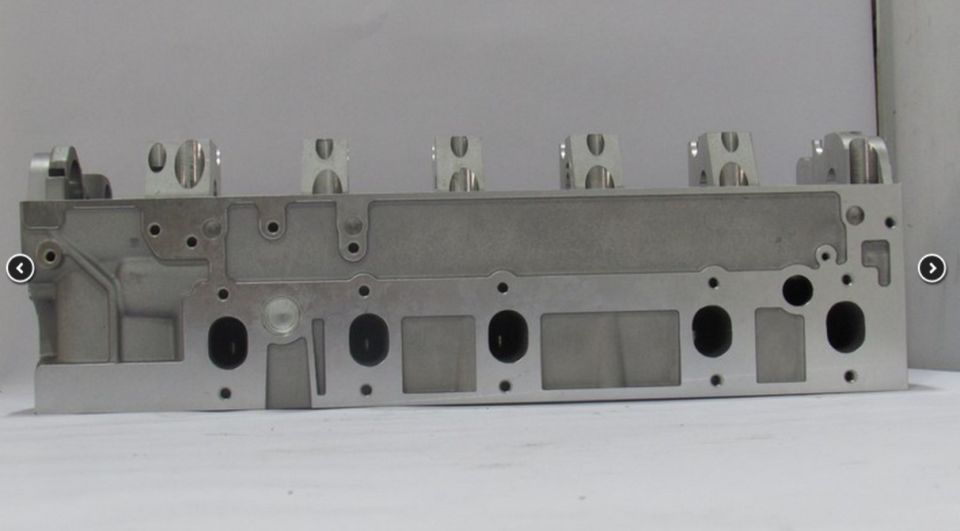 Volkswagen Transporter / Touareg / Multivan T5 2,5 TDI 130 HP AXD-AXE-BAC-BLJ-BLK-BNZ-BPC-BPD Silindir Kapak