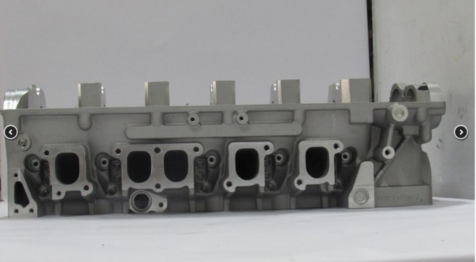 Volkswagen Transporter / Touareg / Multivan T5 2,5 TDI 130 HP AXD-AXE-BAC-BLJ-BLK-BNZ-BPC-BPD Silindir Kapak