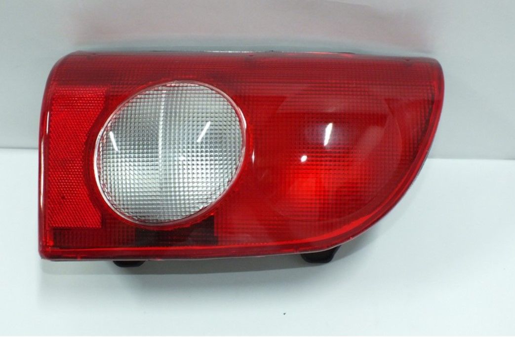 H100 YM 97-06 Stop Lambası Sol Duylu