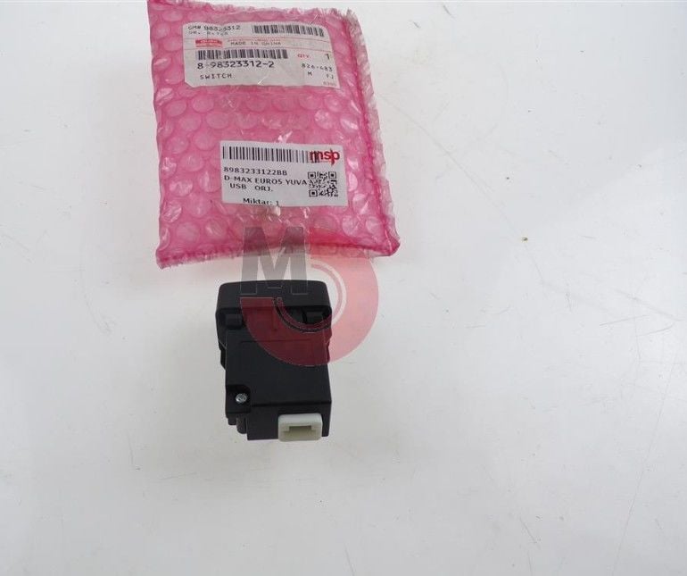 D-MAX EURO5 Yuva USB Orj.